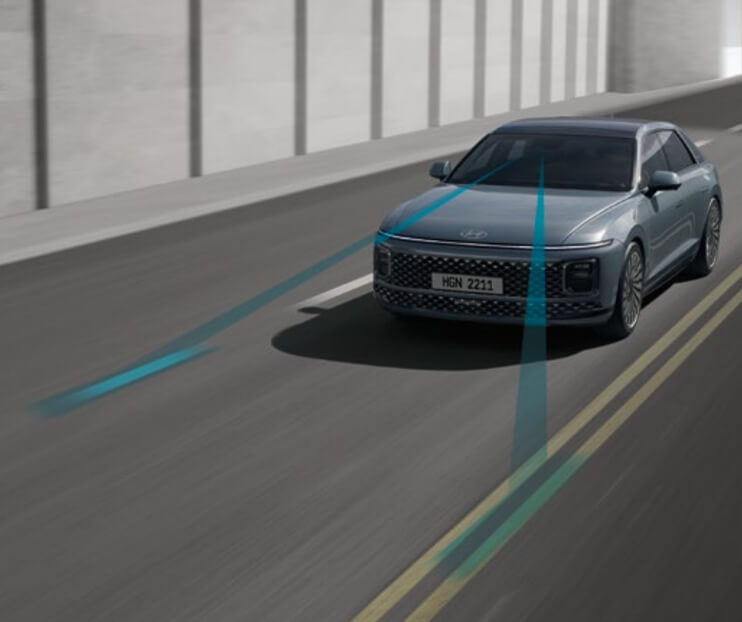 أزيرا Rear Cross-Traffic Collision-Warning / Rear Cross-Traffic Collision-Avoidance Assist